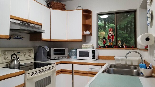 Photo - 1881 Cliff Rd