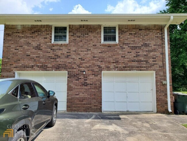 Photo - 5575 Buffington Rd