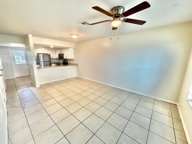 Photo - 1984 Sunshine Blvd Unit #A