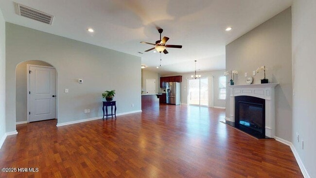 Photo - 2821 Connet St