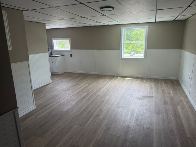 Building Photo - 857 National Rd Unit 3