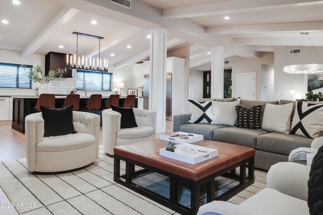 Photo - 243 W Harmont Dr