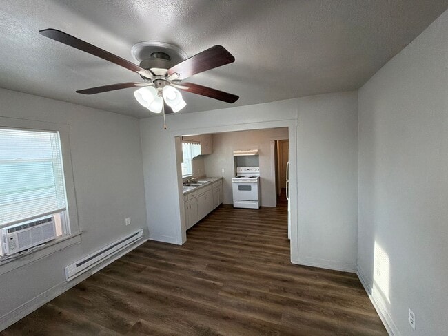 Photo - What a deal! Cant beat this price! 2 bed 1 bath