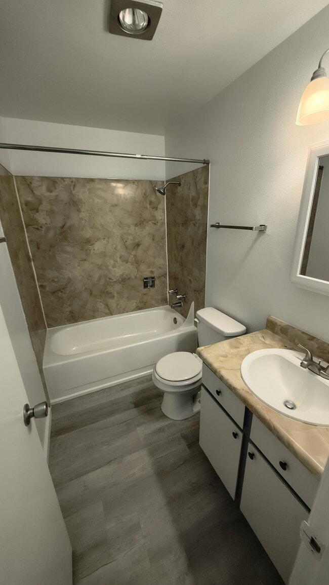 Photo - Mountain View Apartments