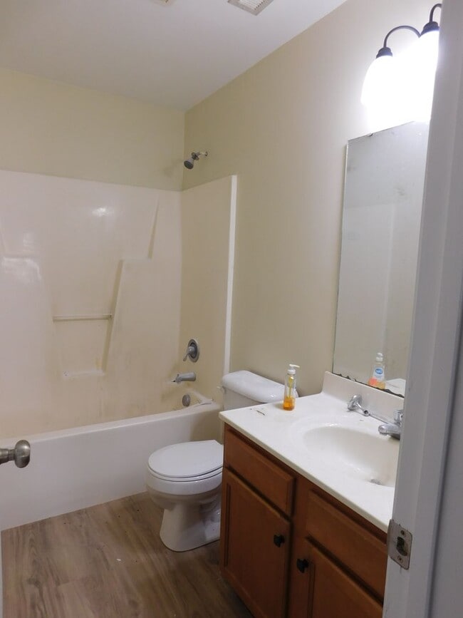 Photo - 308 Daniels St