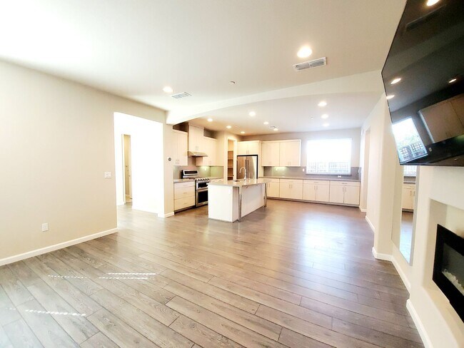 618 Montage Cir