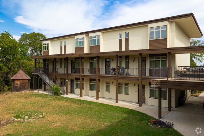 Building Photo - South Austin Serenity Rental