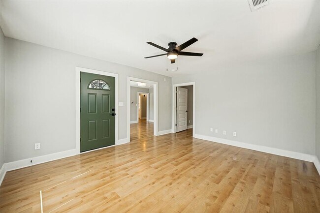 Photo - 2804 Breeze Terrace