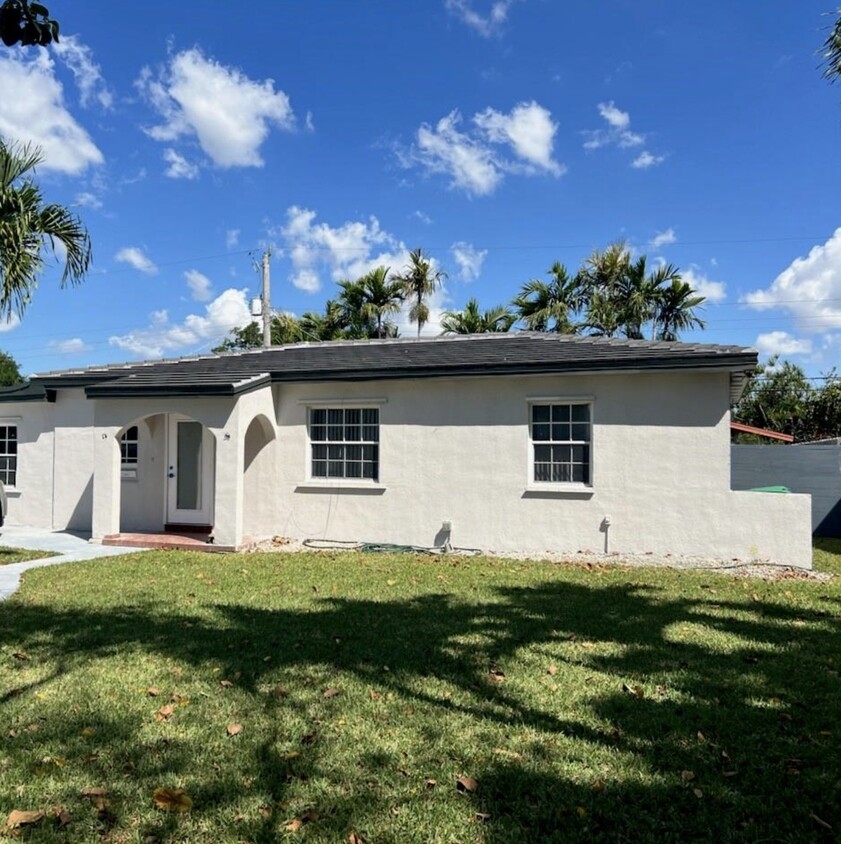 Photo - 7415 SW 31st St (Miami, FL)
