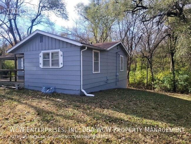 Photo - 1701 SE Washington St