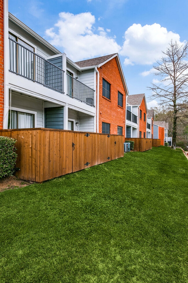 Wood Trail Apartment Homes Tyler, TX