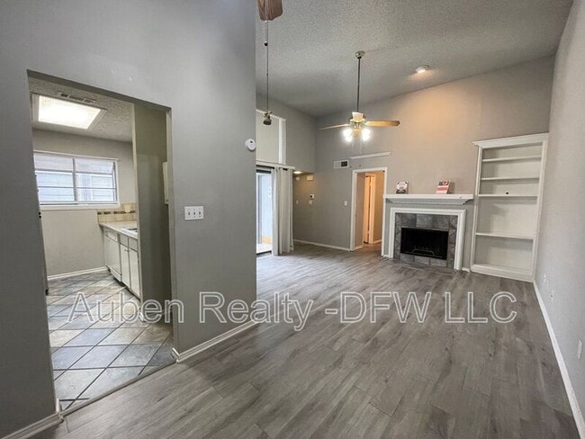 Photo - 602 Bellaire Dr Unit A