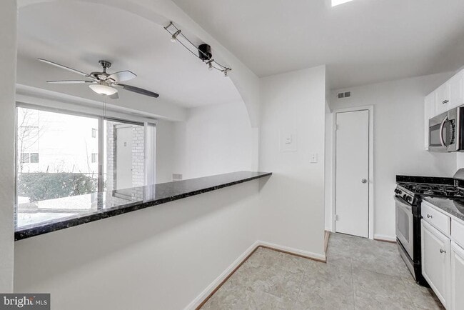 Photo - 12307 Braxfield Ct Unit 413