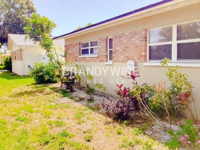 Photo - 7236 Darien Way