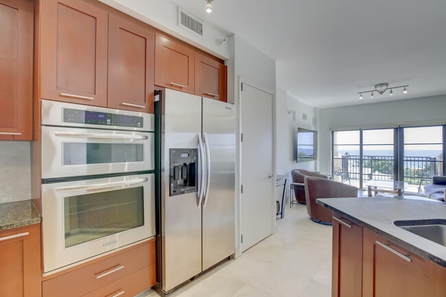 Photo - 2409 N Ocean Blvd Unidad 726