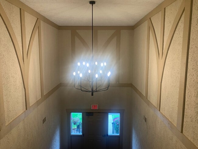 lobby - 42160 Woodward Ave Unit #8