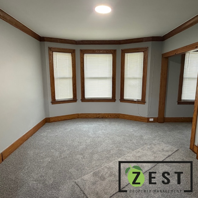 Photo - 4055 Beniteau St Unidad 4055 Beniteau Upper