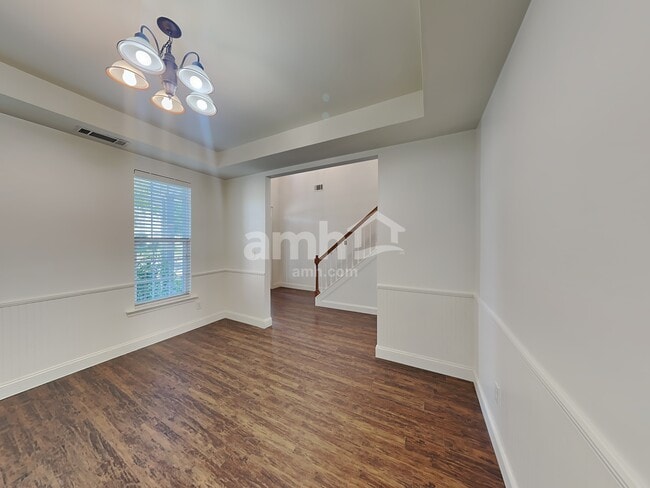 Photo - 4059 Houldsworth Dr