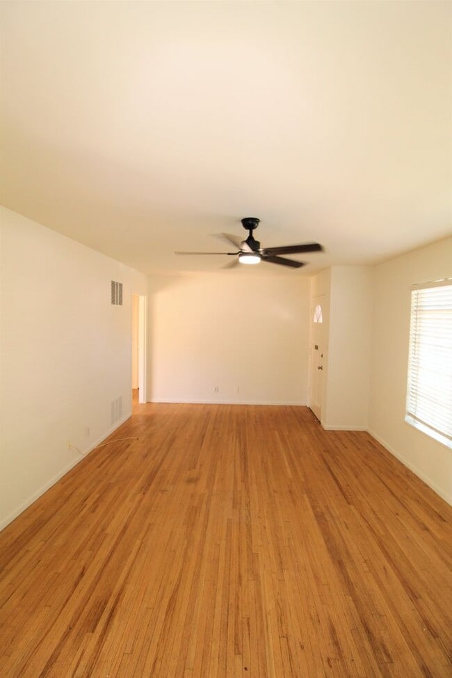 2352 Pierpont Blvd