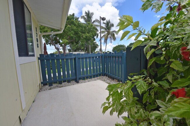 Mango Way Apartments