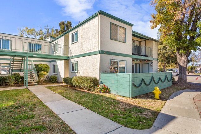 Building Photo - 1817 E Grand Ave Unit 28 Rental