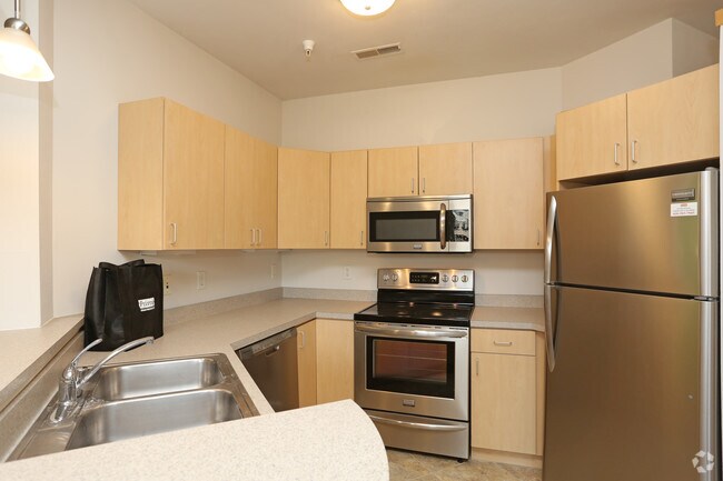 2BR, 2BA + Den - Bel Mora