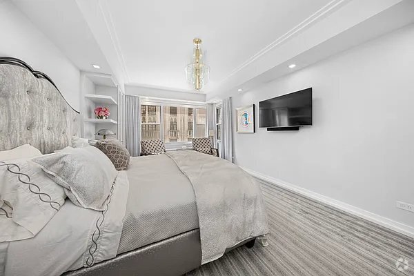 Building Photo - 11 Fifth Avenue Unit 19-X Rental