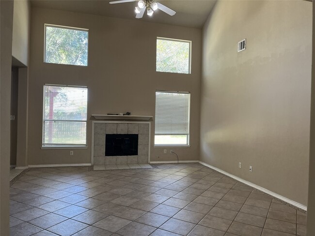 Photo - 2903 Surrey Trail Ln