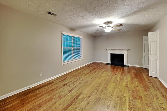 Photo - 5027 Wesleyan Dr