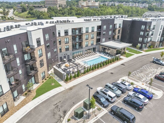 Photo - Darby at Briarcliff