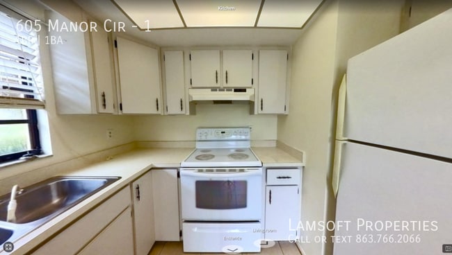 Photo - 605 Manor Cir