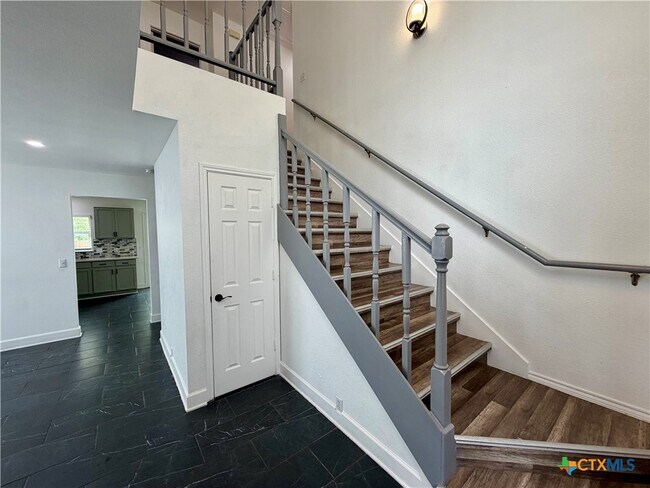 804 Tapestry Cove