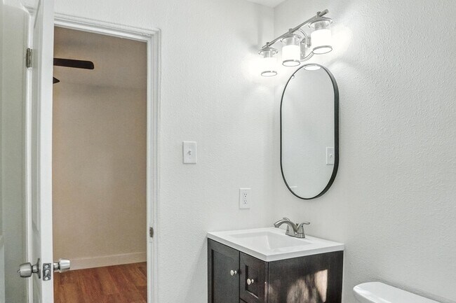 Photo - 1364 Lafayette St Unidad 1