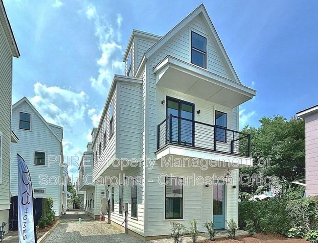 Building Photo - 12.5