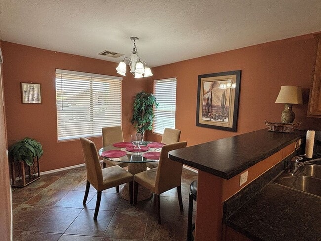 Photo - 776 W Fairlane Ct