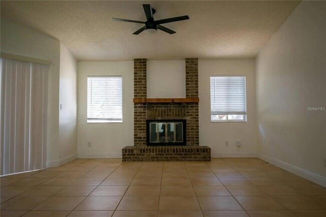 Photo - 1512 Prairie Lake Blvd
