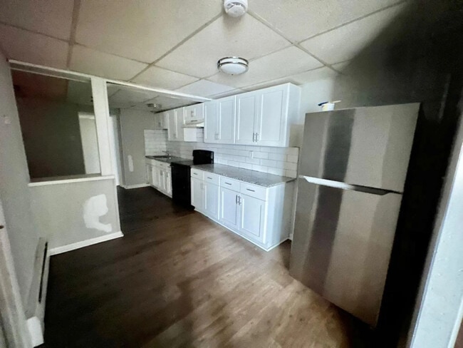 Photo - 420 N High St