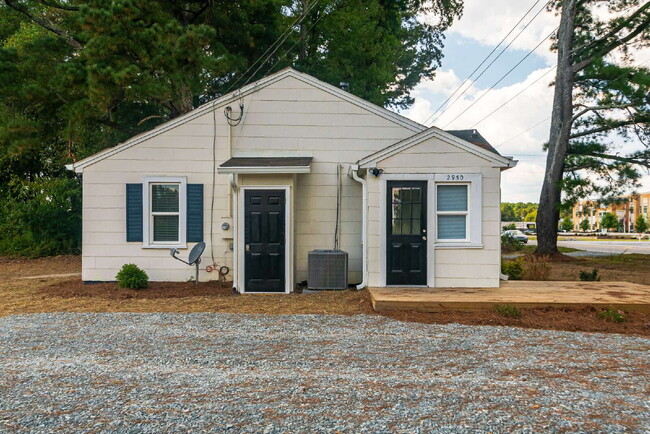 Photo - Charming 2-Bedroom Home in Smithfield! Unit Hwy East