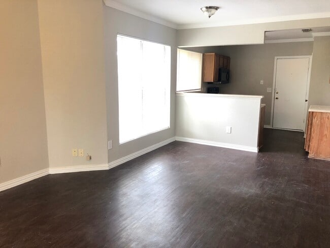 Photo - Charming 3 bed 2.5 baths in Rowlett!