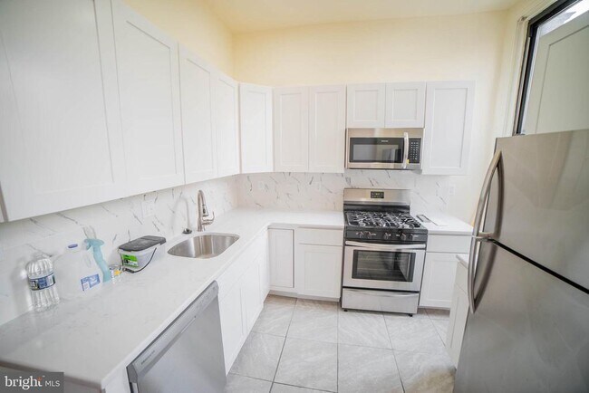 Photo - 269 S 17th St Unidad 2F