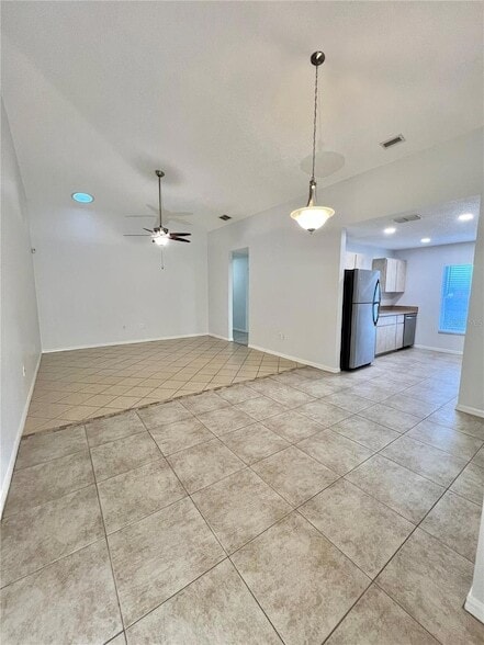 Photo - 7469 Pond Cir