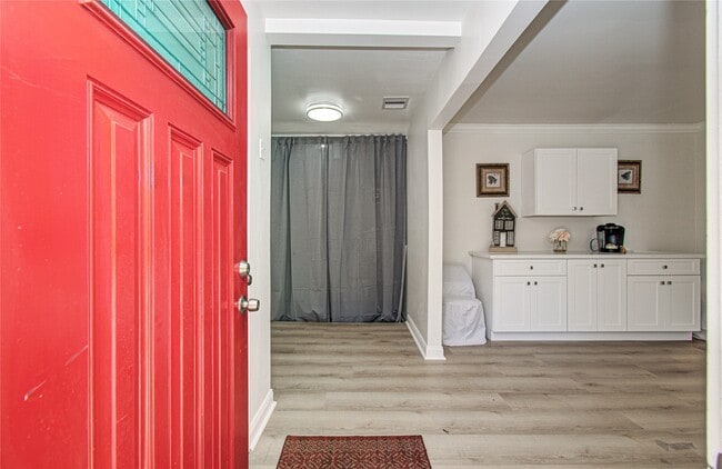 Photo - 5926 Ettrick Dr