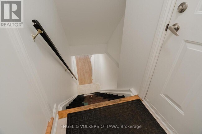 Photo - 1649 Rosebella Ave