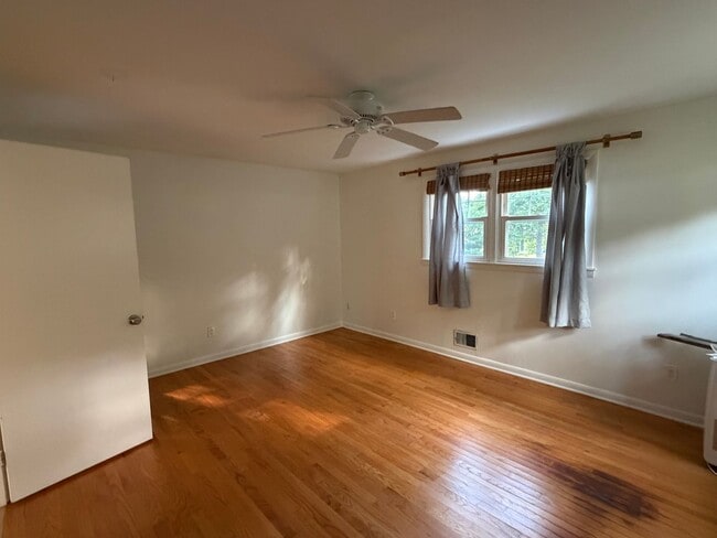 Photo - 135 Morningview Dr