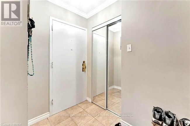 Photo - 612 Grey St Unit 18