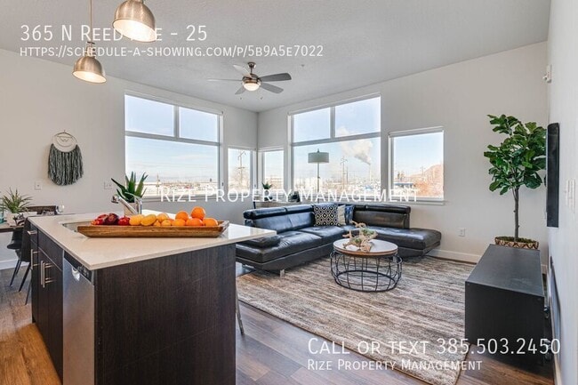 Building Photo - 365 Reed Ave N Unit 25 Rental