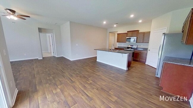 Photo - 22 Crestwood Pnes Trl