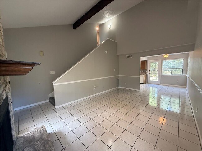 Photo - 7001 Winedale Dr