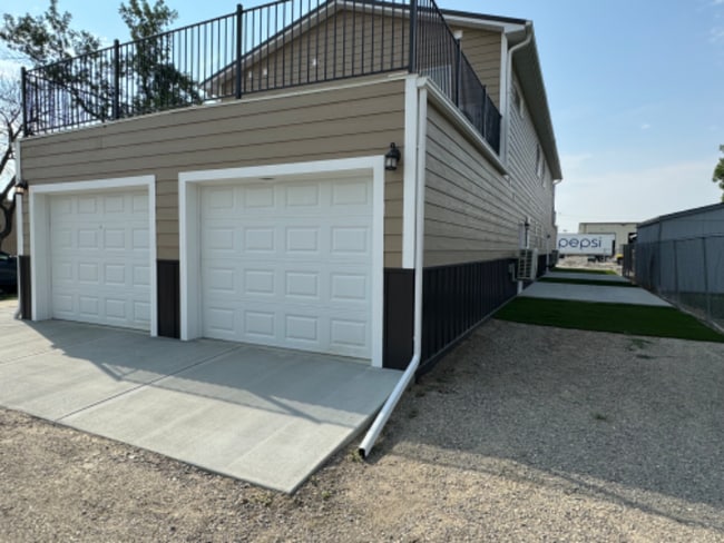 Photo - 310 3rd St W Unidad 102