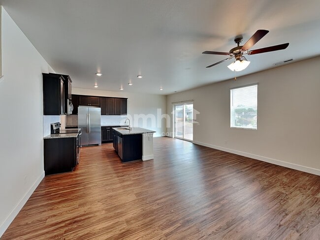 Photo - 6894 35th Pl NE